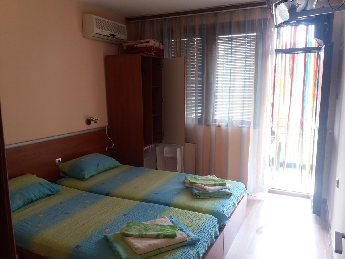 Апартаменти И Стаи За Гости Анхиало Pomorie Esterno foto